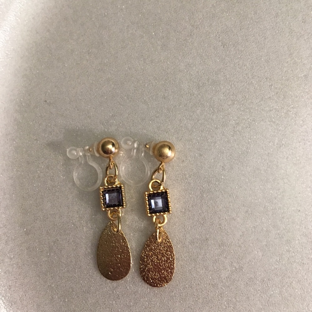 Invisible clip on earrings